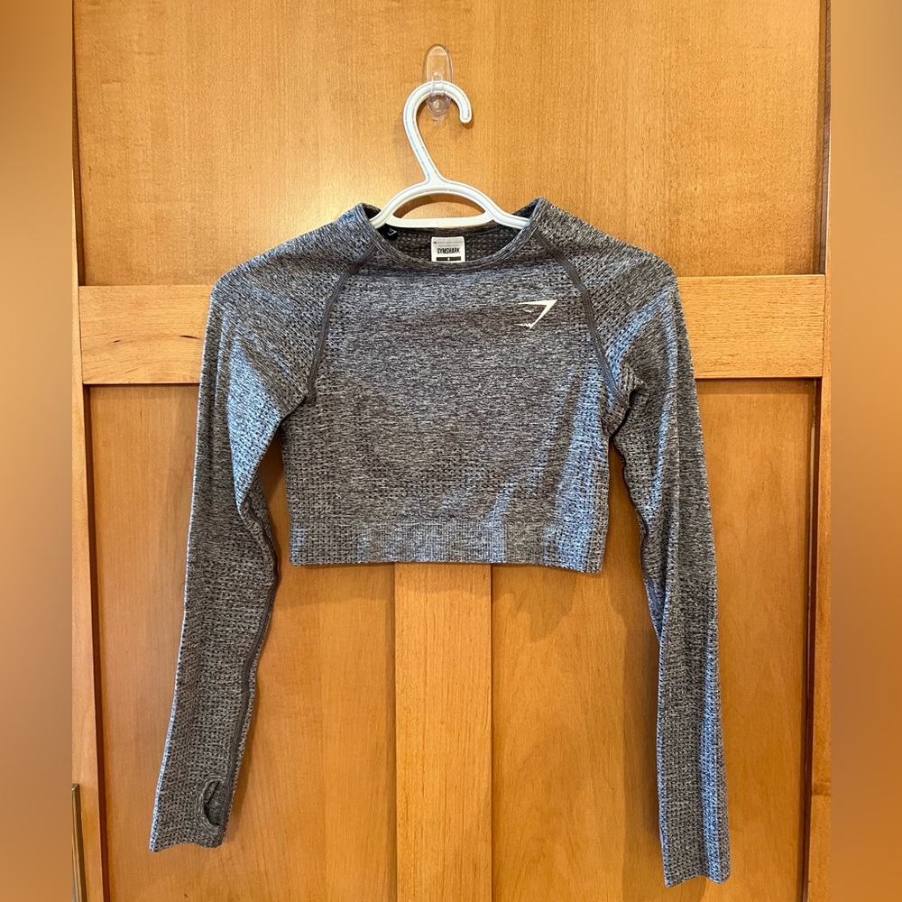 Gym-shark gray crop workout top